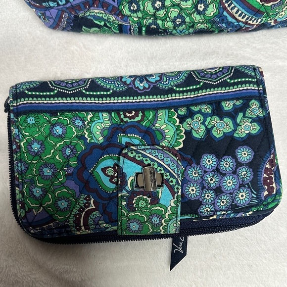 Vera Bradley Blue and Green Paisley 6 piece  Tote Set - Picture 4 of 16